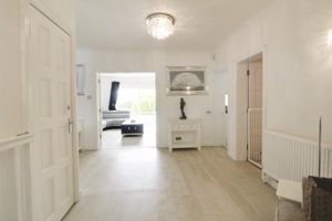 Photo 27- click for photo gallery